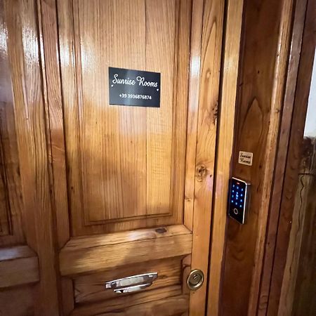 Sunrise Rooms La Spezia Esterno foto