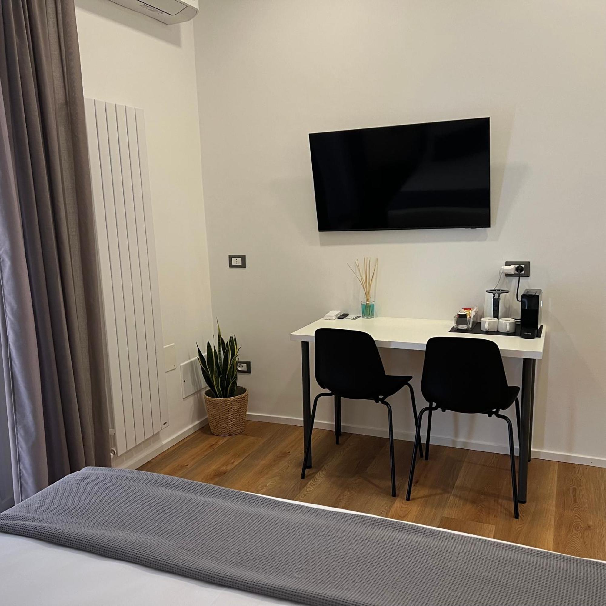 Sunrise Rooms La Spezia Esterno foto